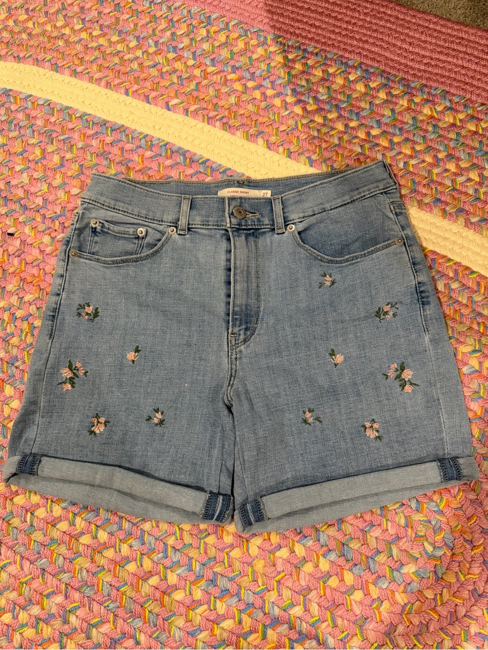 Classic Short Light Blue Embroidered Women’s Jeans- LEVI’S